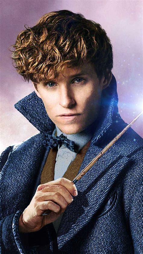 eddie redmayne newt scamander.